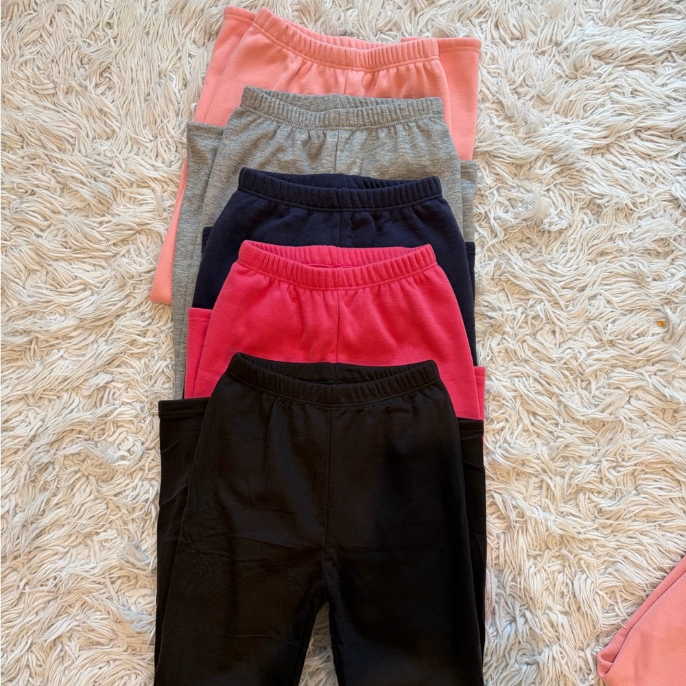Bundle 5 Kids Multi-Color Bottoms Set
Cozy leggings